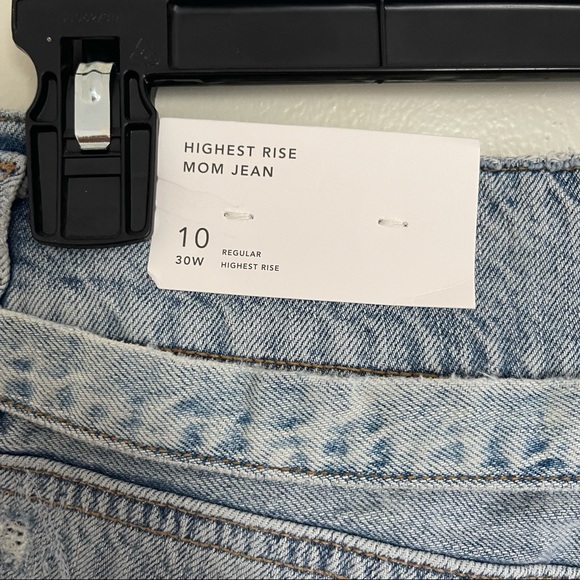 AE Highest Waist Mom Jean - Picture 6 of 7